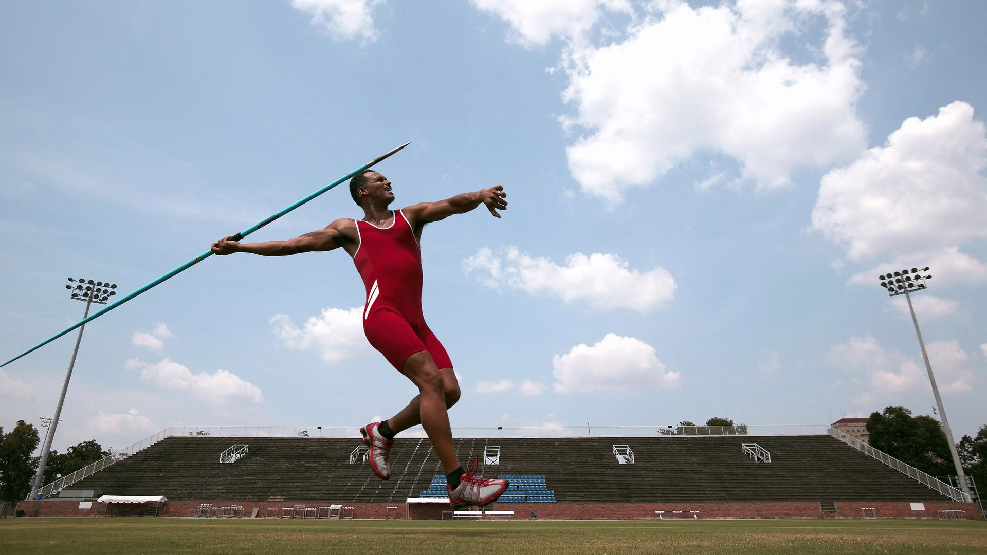 河床新援首秀表现抢眼，河床什么意思_